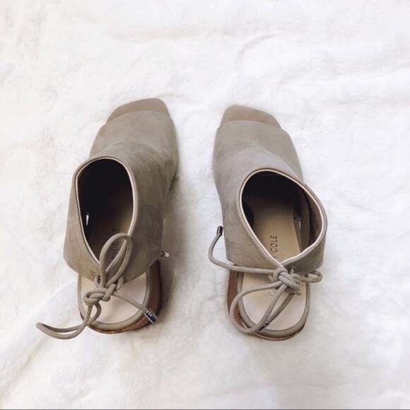 Kenneth Cole Cream Katarina Lace-Up Block Heel Sandals - Picture 5 of 8